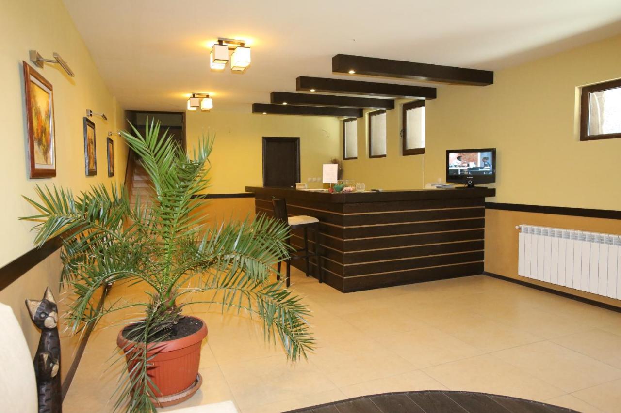 Park Hotel Stratesh Ловеч Екстер'єр фото