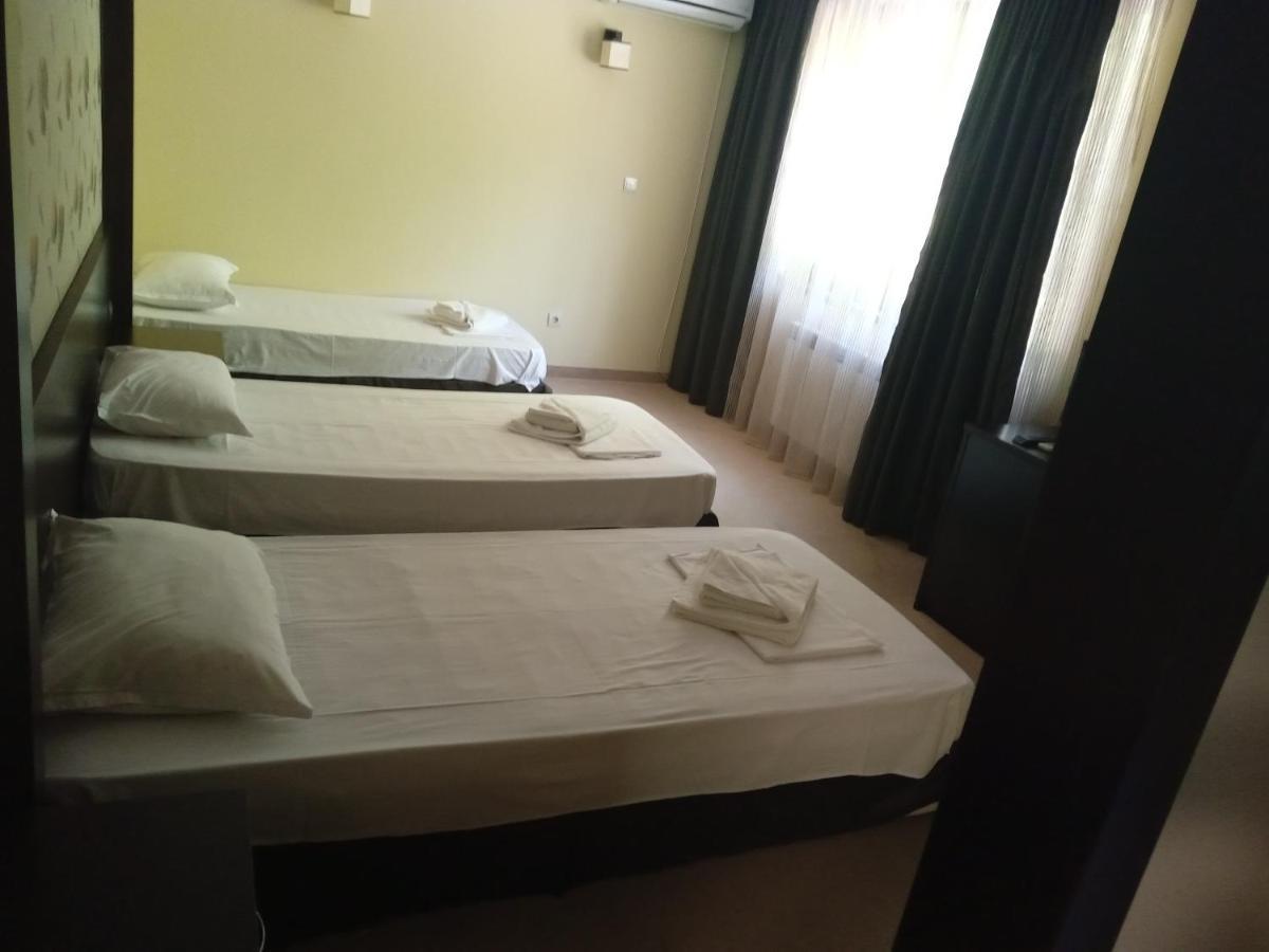 Park Hotel Stratesh Ловеч Екстер'єр фото